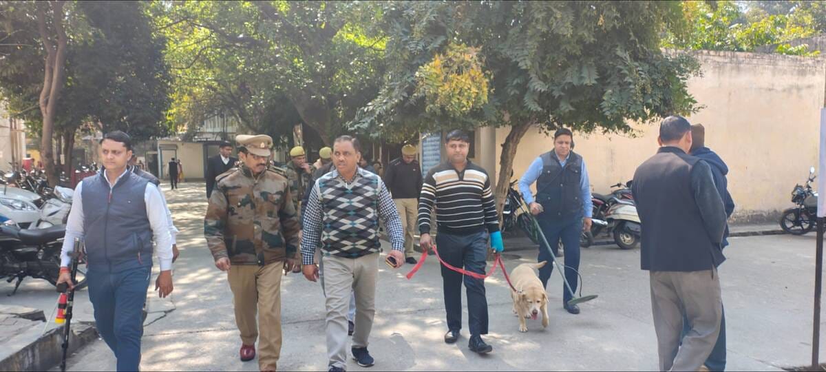 Alert from Meerut to Muzaffarnagar due to threat of bomb blast in court