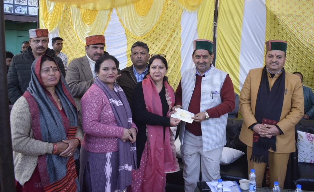 MLA Pathania laid the foundation stone of the Chaini-Gatdi link road.