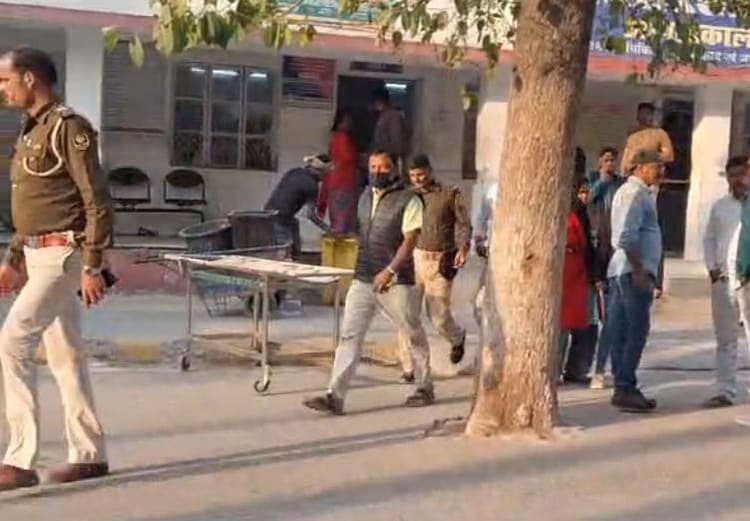 सफेदपोश अपराधी: अस्पताल संचालक ही निकला ATM ठग,  रंगे हाथ पकड़े जाने पर भीड़ ने कूटा; अब सलाखों के पीछे