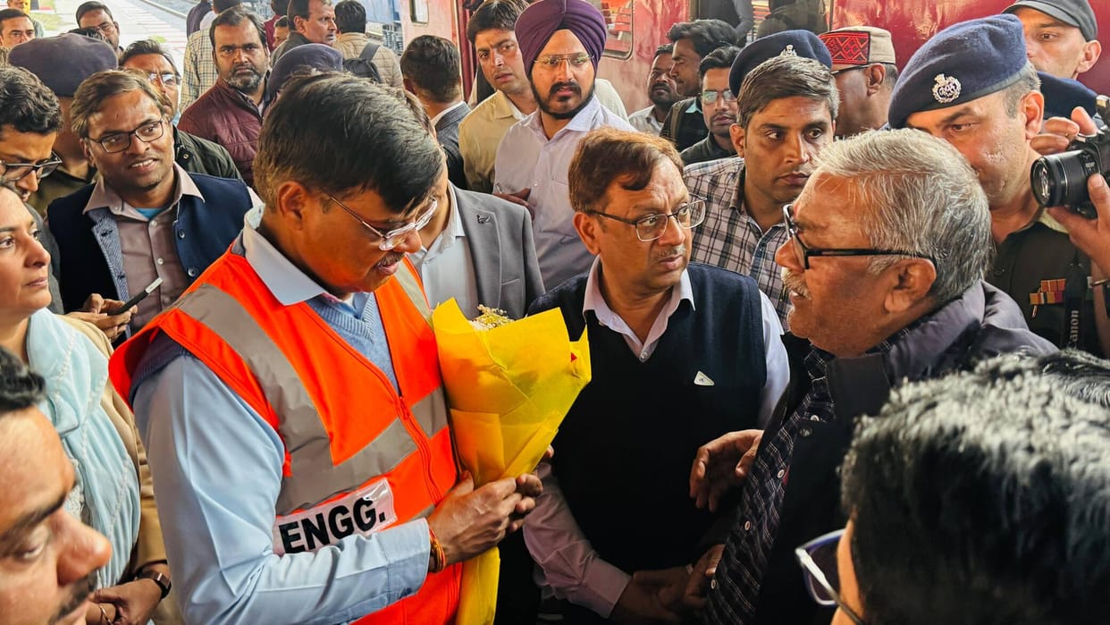 GM stayed in Roza for five minutes...gave assurance after taking memorandum