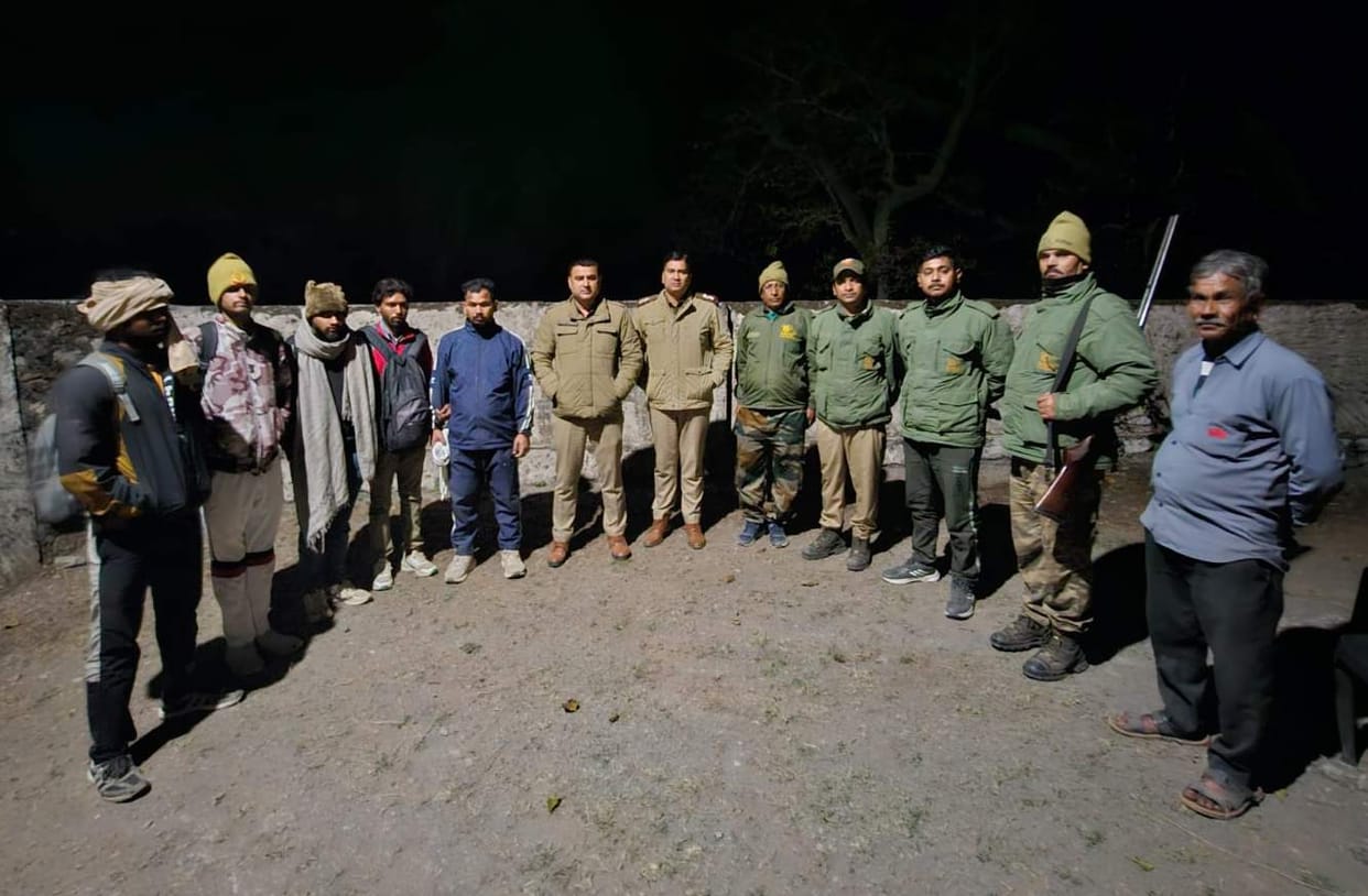 Five pilgrims who got lost in the forest were rescued.