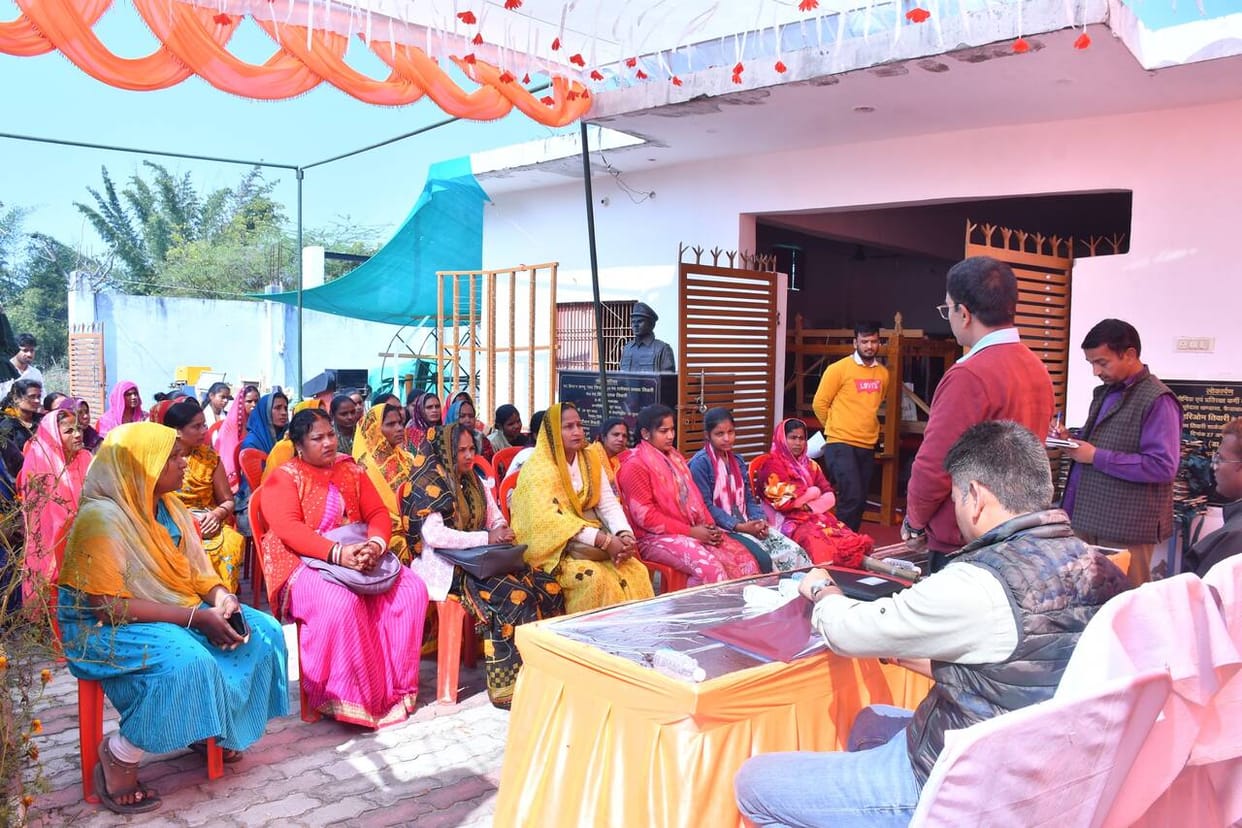 Women will become self-reliant through handloom training