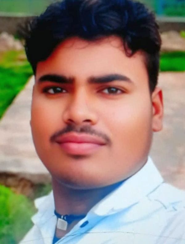 A young man irrigating his field died due to electric shock.