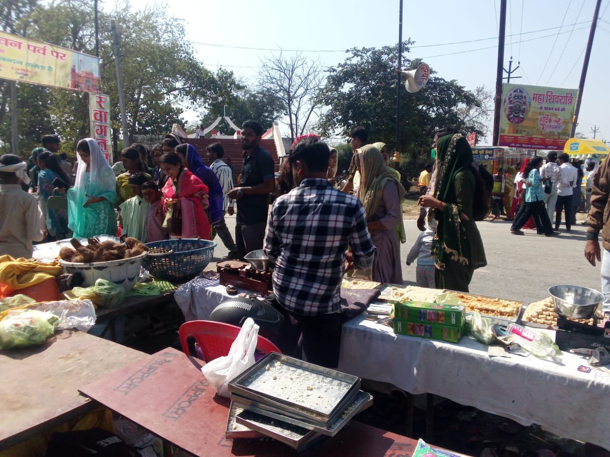Shiva temples resounded with the chants of Bam-Bam Bhole, water offerings were performed amidst cheers.Shiva temples resounded with the chants of Bam-Bam Bhole, water offerings were performed amidst cheers.