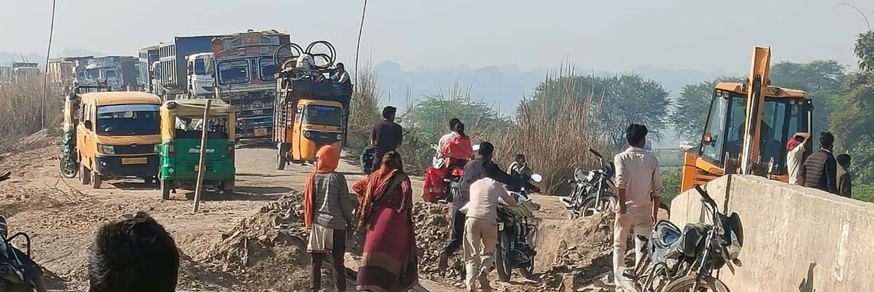 Truck axle breaks on alternate route, traffic halted for five hours