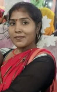 Dead body of married woman found hanging