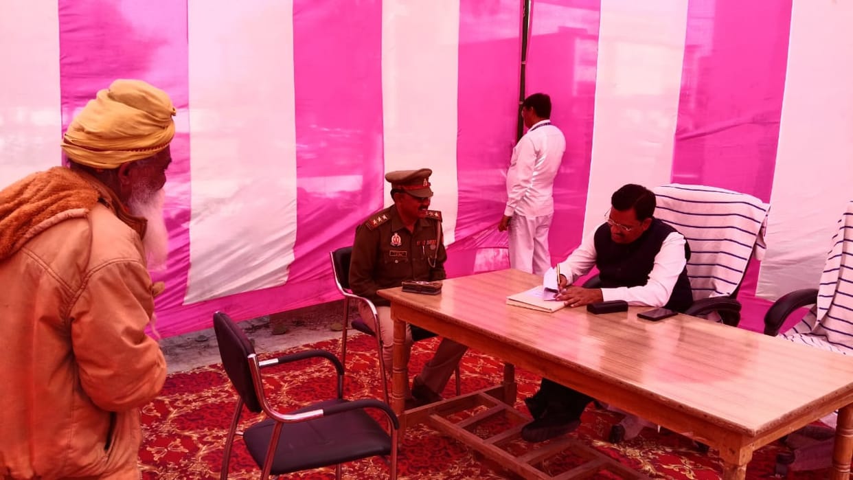 The officials kept watching, only one complainant came to Ayana