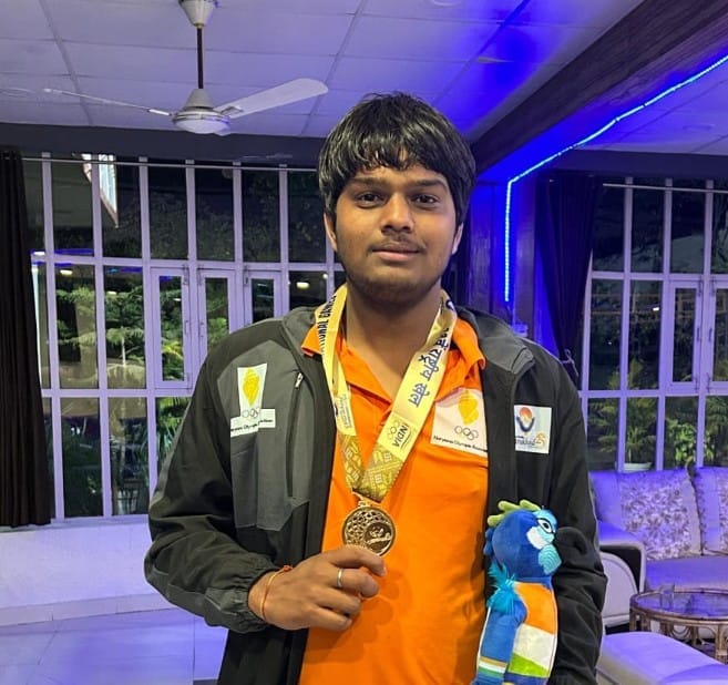 Yashu aims at life's goals through archery