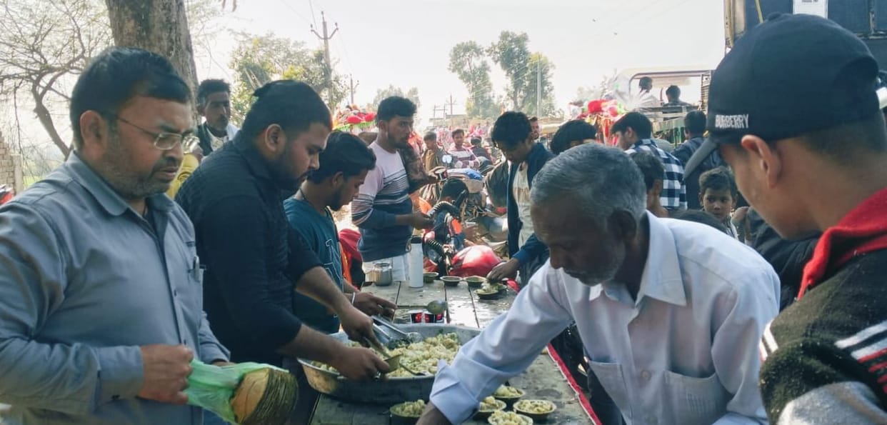 Kanwar Mela -From food and water to medicines, everything was available at the service camps.