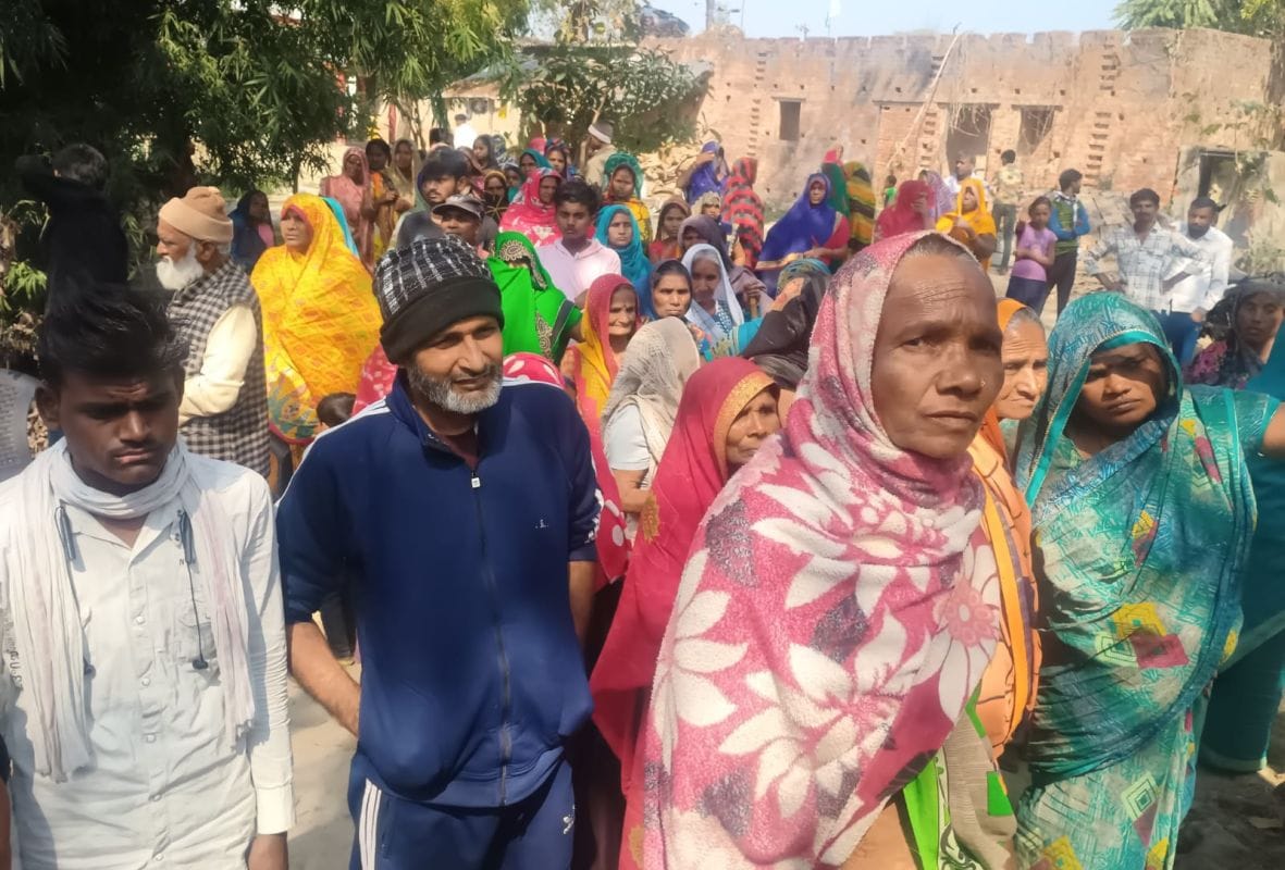 E-rickshaw driver killed by hitting with brick