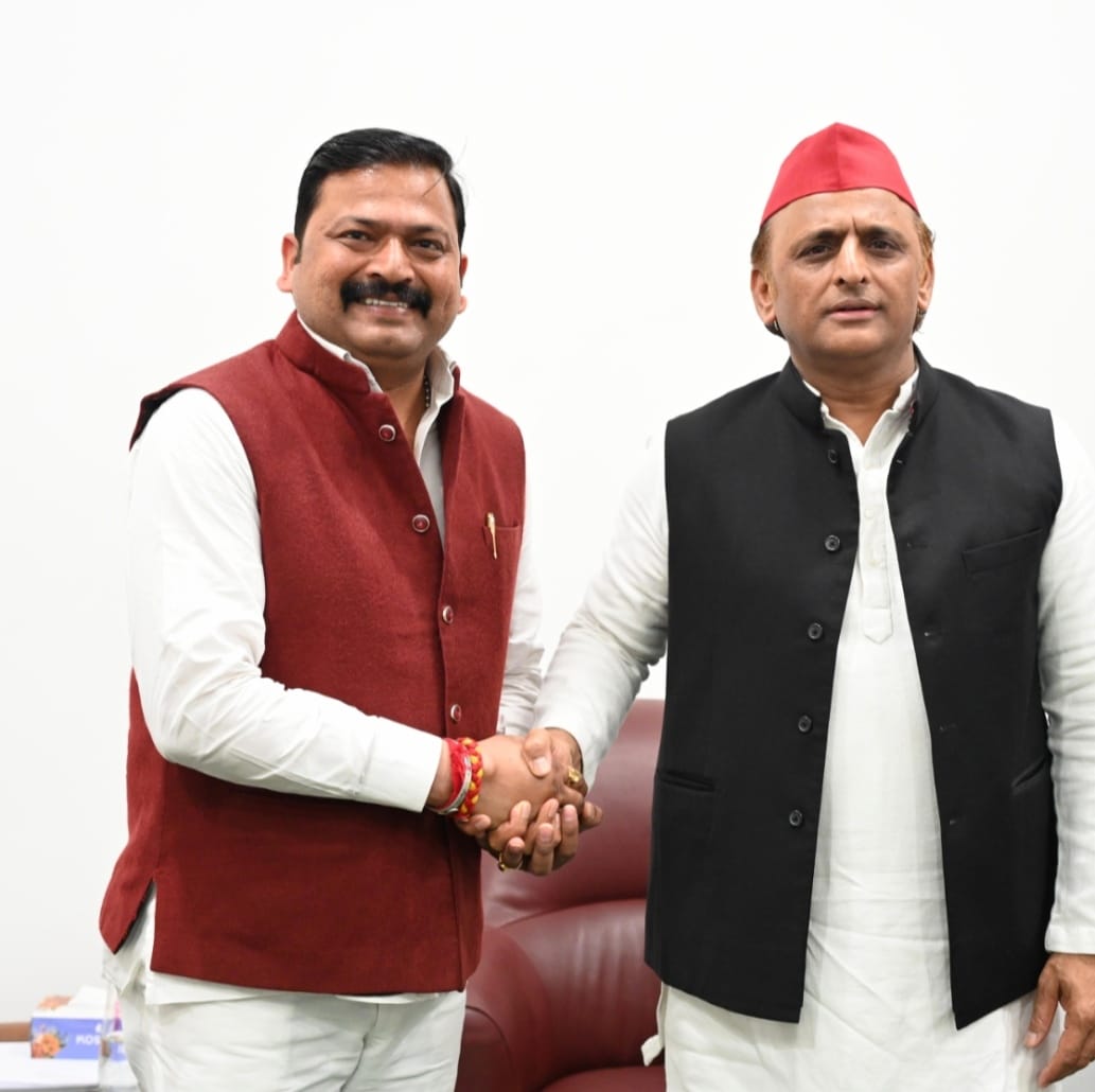 Praveen Vashisht took membership of SP