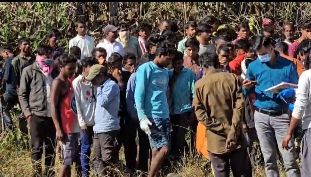 Dead body of a young woman found in a sack in Mudna Nala: 'DR' on her hand, suspicion of murder plot!