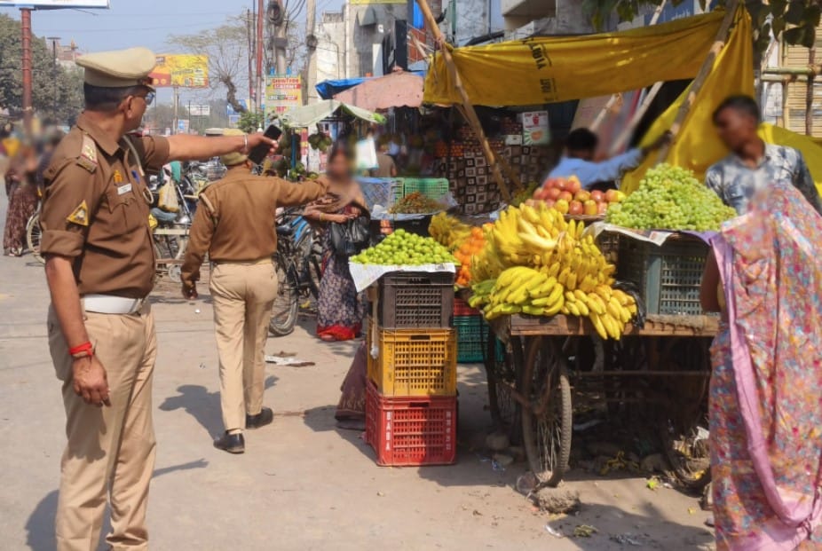 Police launched a campaign to remove encroachments