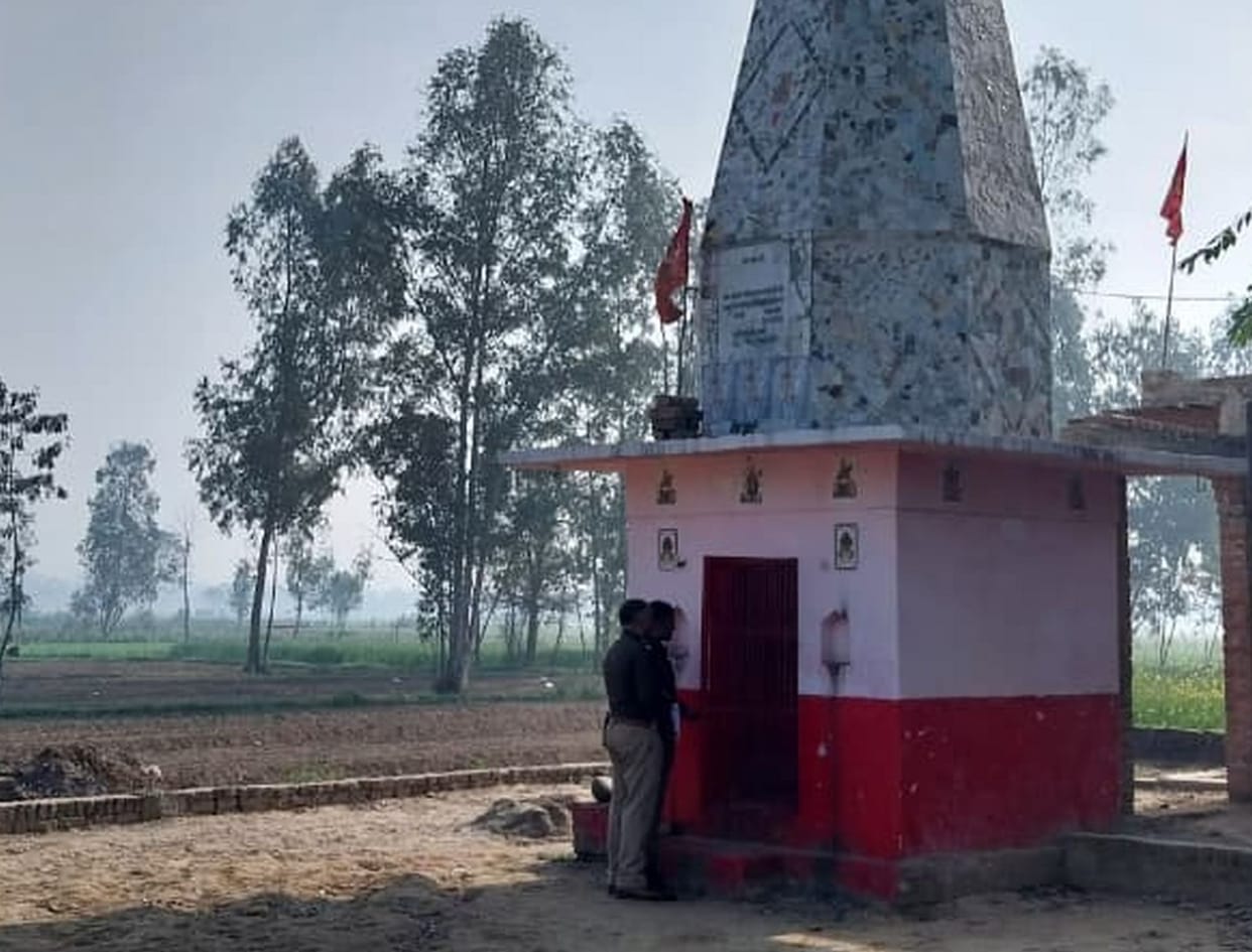 Attempt to capture the temple by breaking the idol
