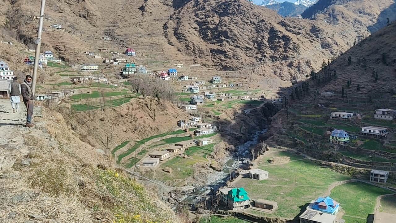 पुंछ जिले का गांव लोअर मड़ा जो तीन दशको तक आतंकियो का गढ था और विकास से वंचित था अब वहां दिखाई 