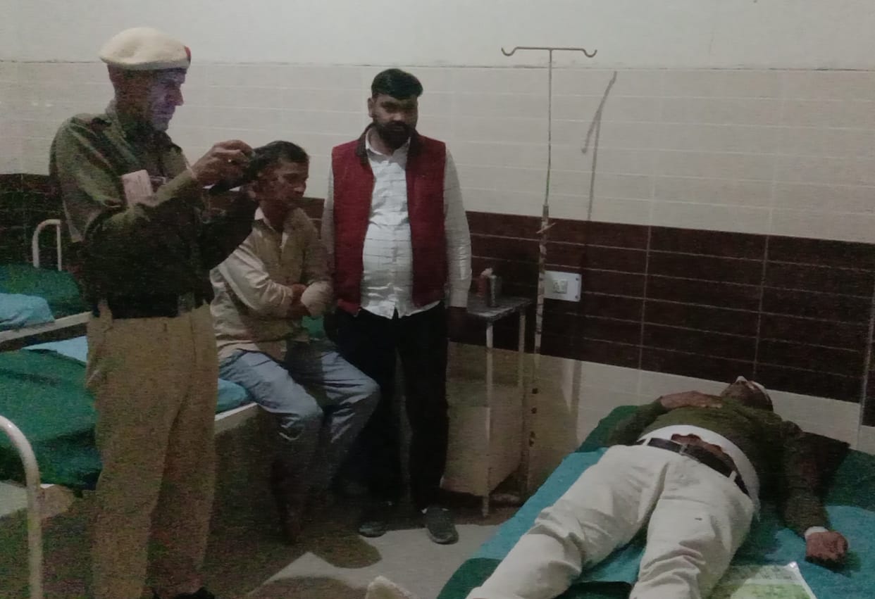 Bus-pickup collision on Surajgarh Road, driver seriously injured