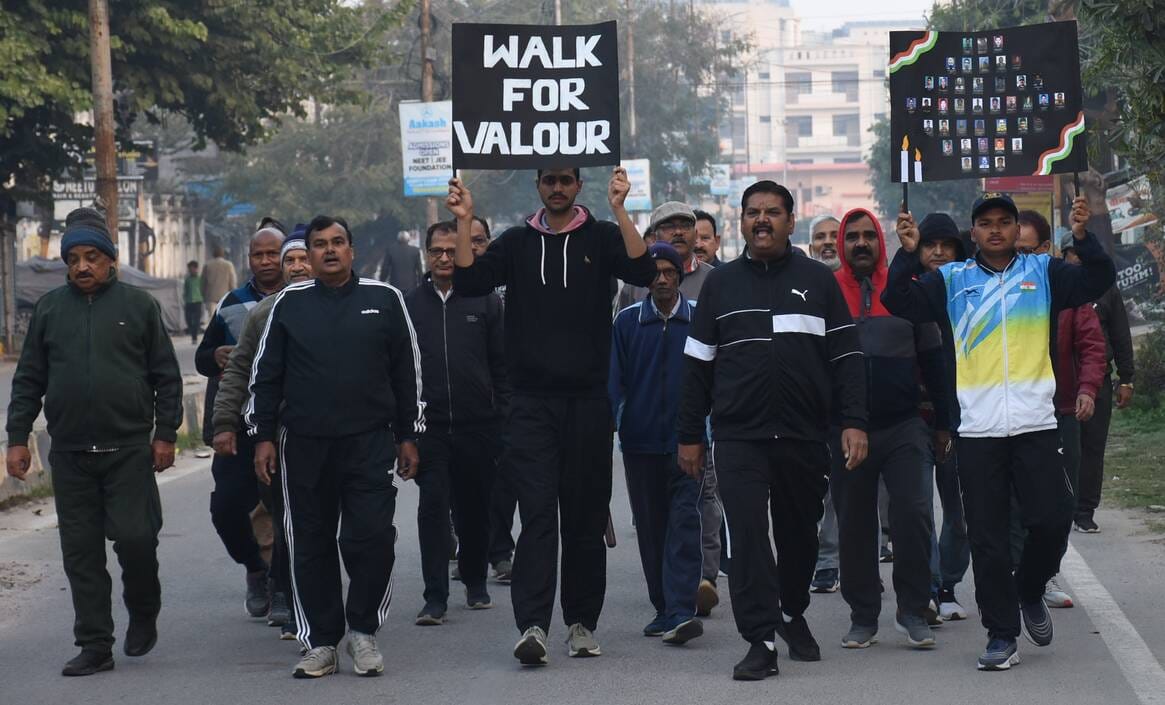 Tributes paid to the martyrs of the Pulwama attack