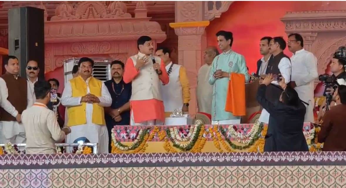 पूर्व गृह मंत्री नरोत्तम मिश्रा के द्वारा नवग्रह मंदिर की प्रमाण प्रतिष्ठा