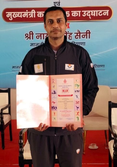 Dharedu's PTI Praveen Bhardwaj was honored by Chief Minister Nayab Saini.