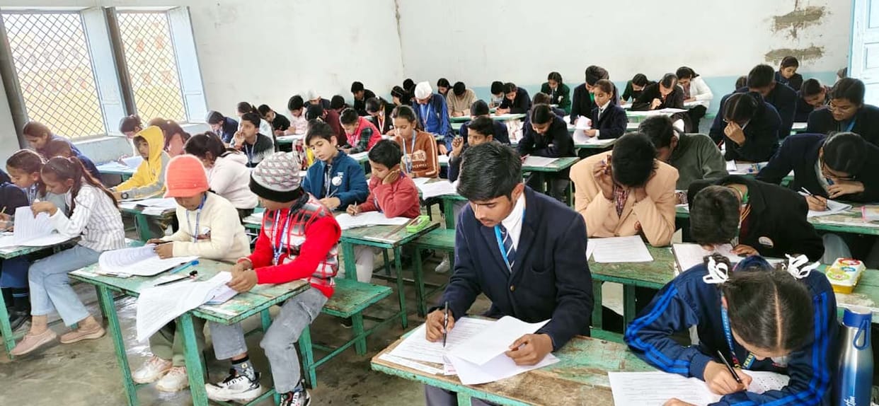 Olympiad: 80 students showed their talent in Puwaiyan and Shahjahanpur.