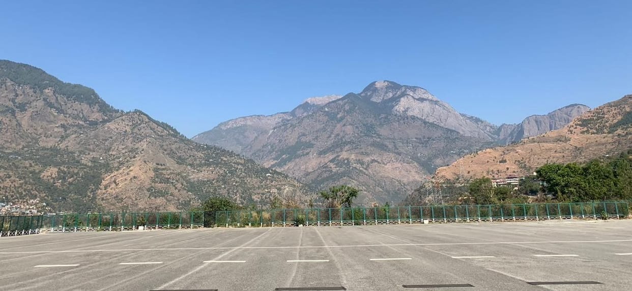 When will the heli taxi service, which has been closed for two years, start in Rampur