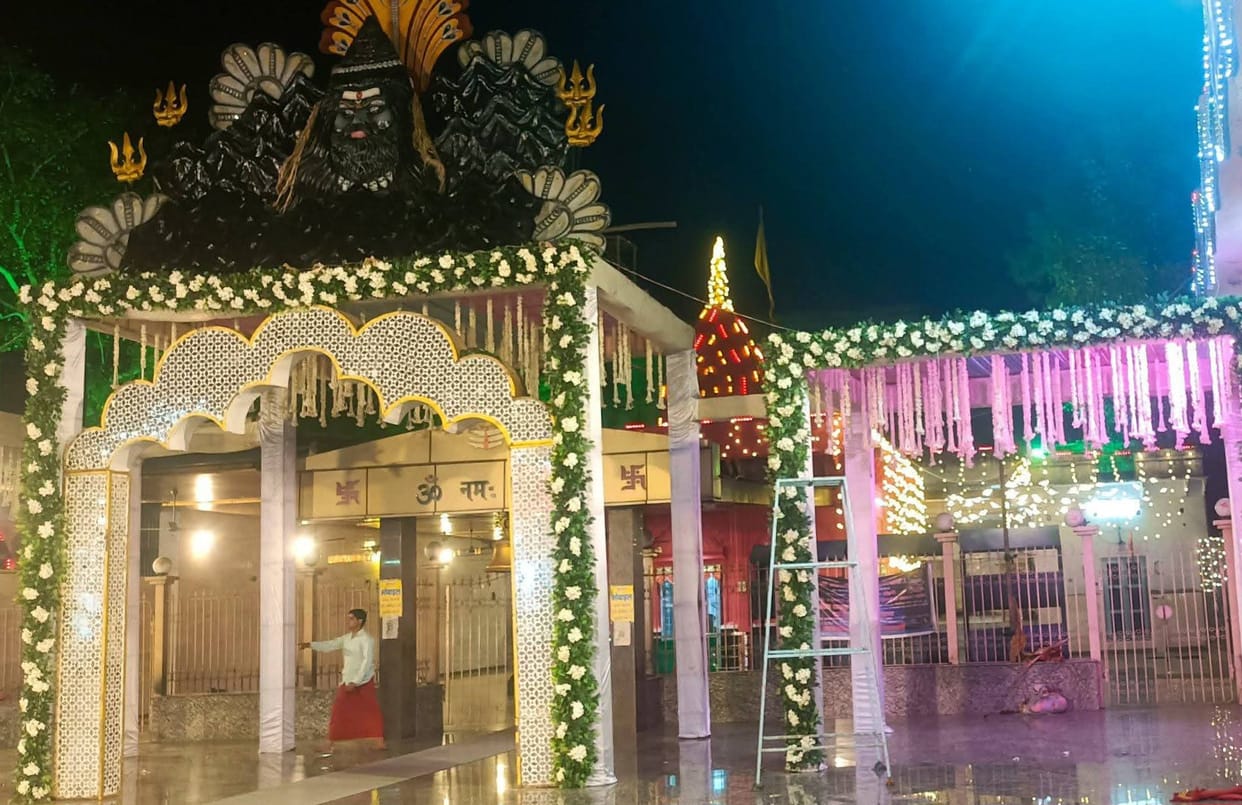 Bhole's court is decorated...today there will be cheers and cheers