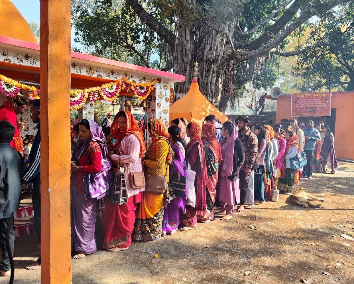 Mahashivratri festival was celebrated with great pomp in the border areas.
