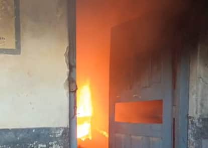 mangaj-school-damoh-massive-fire-documents-burnt-fire-brigad