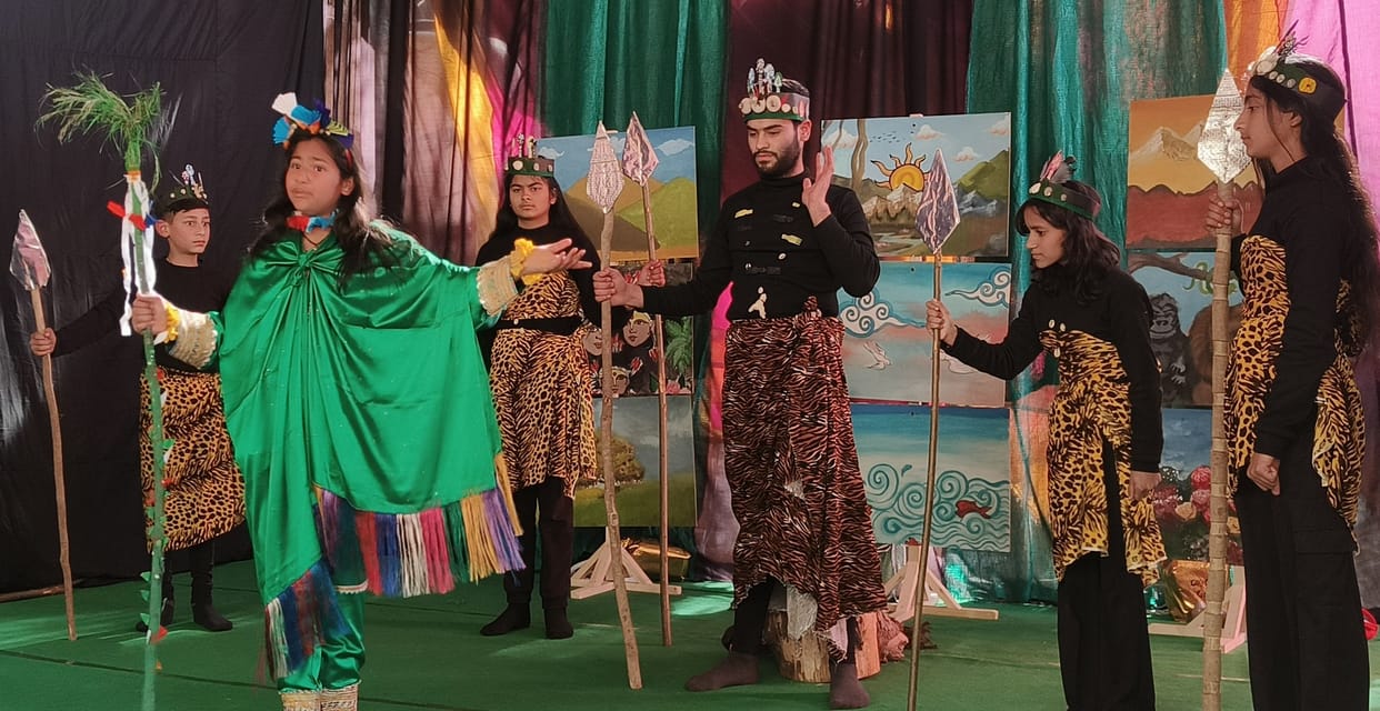 A play was staged on the relationship between nature and humans.