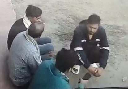 purnia saudi riyal sabun thug caught deceived 1.5 lakh