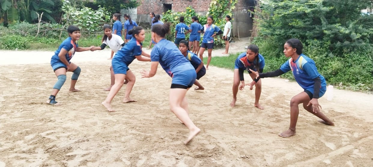 Players preparing for the Kabaddi competition, Althor victorious in the practice match