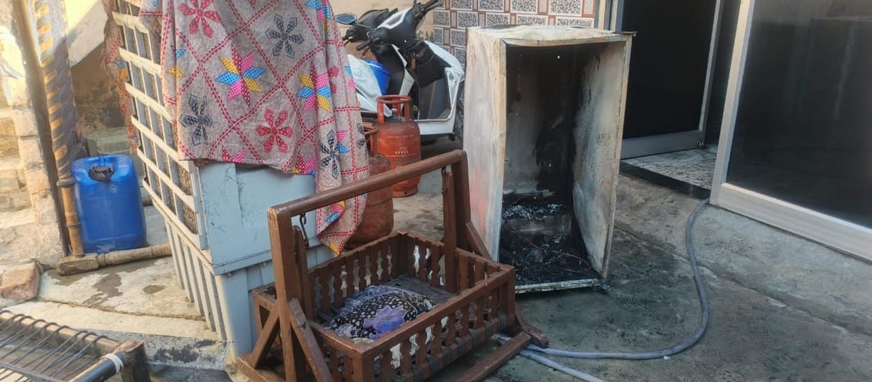 A house caught fire due to a short circuit in Shadipur village.