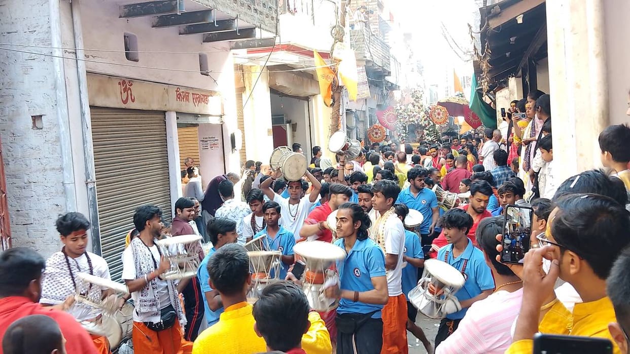 Baba Bhootnath's wedding procession started with band baja and DJ.