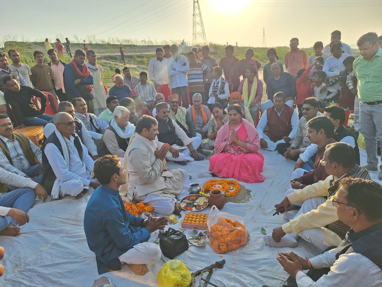 Pontoon bridge to be built at a cost of Rs 2.45 crore, puja performed