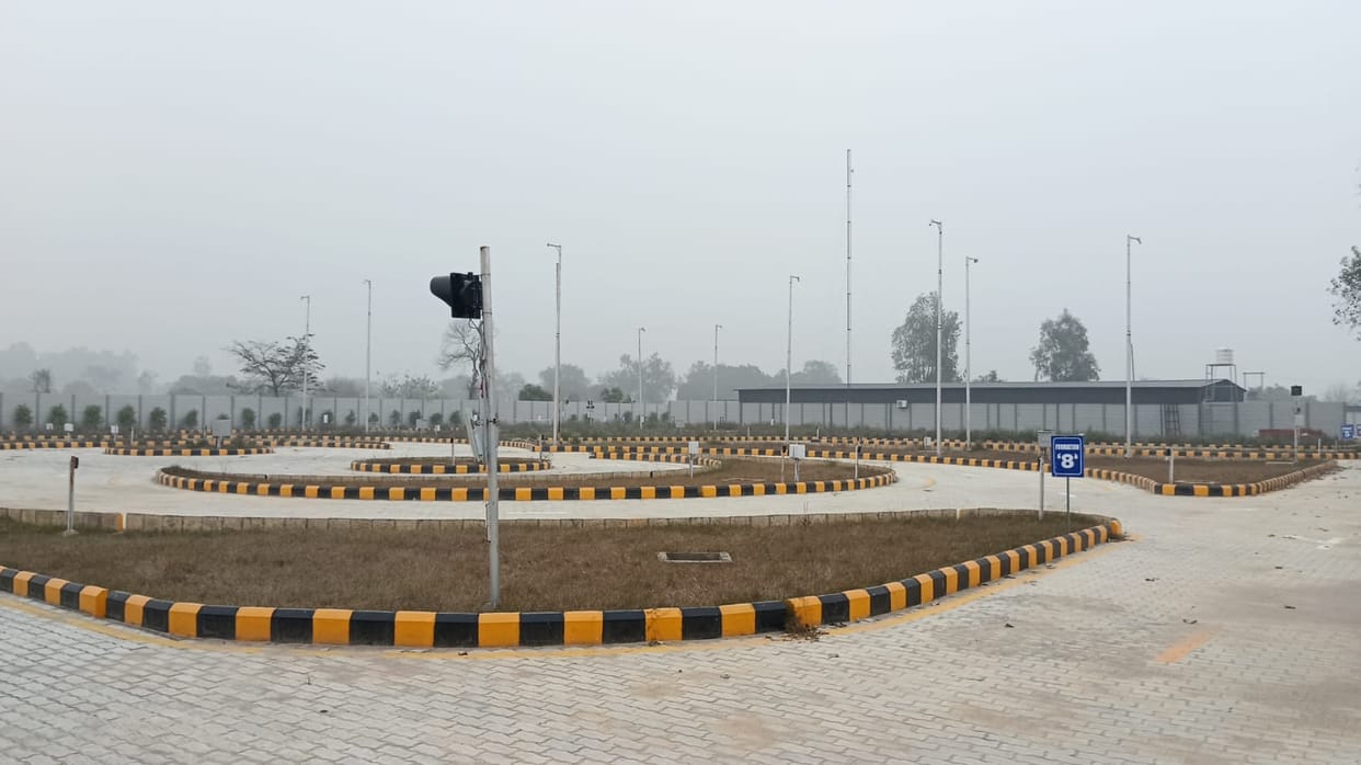 Driving tests will be conducted on automatic tracks, and manual exams will be abolished.