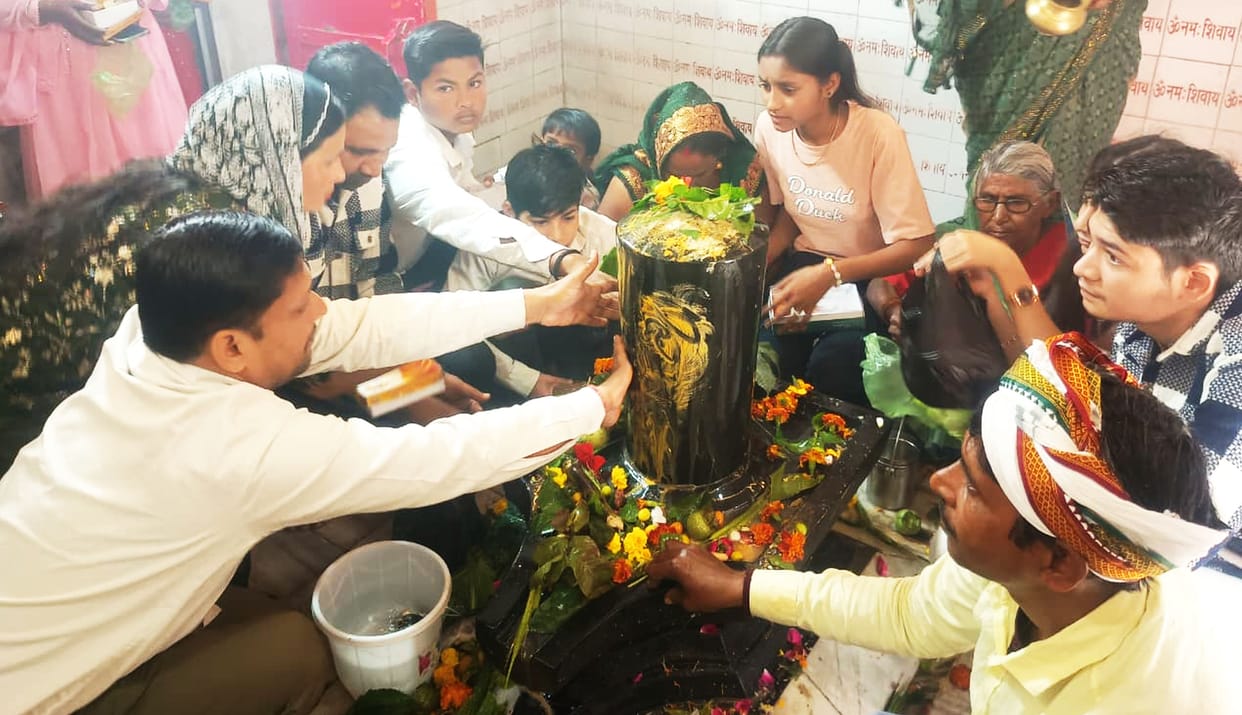 Har Har Mahadev echoed from home to the doorstep of Shiva temples.