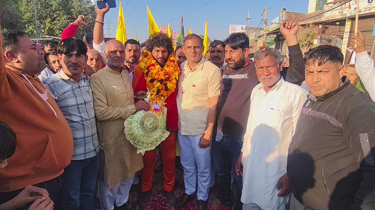 Lovely Choukkar reached Chulkana Dham from Haridwar with 150 liters of Ganga water.