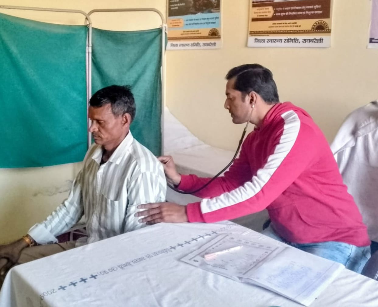 Treatment of 422 fever patients and 225 gastro patients