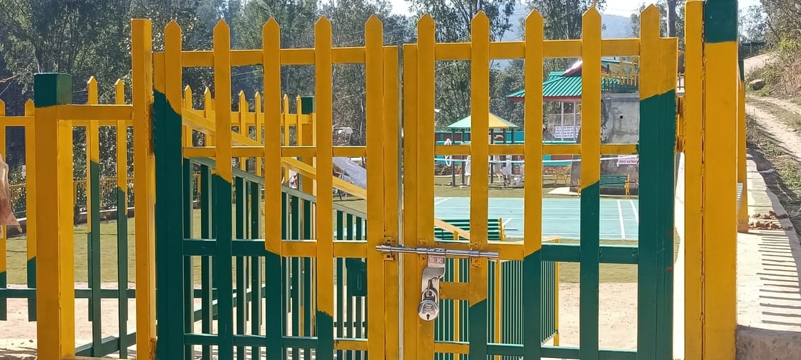 Dakdi ward park, built at a cost of Rs 40 lakh, remains locked after inauguration