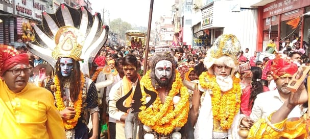 Shiva's wedding procession began with great fanfare, Baba Bhootnath became the groom, and the city resounded with joy.