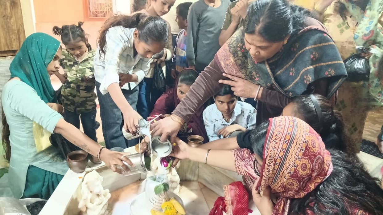 A wave of faith surged in Shiva temples on Mahashivratri.