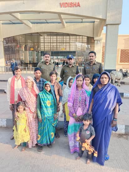 Vidisha News: Women Lured to Maharashtra for Work Rescued Safely Along With Four Children