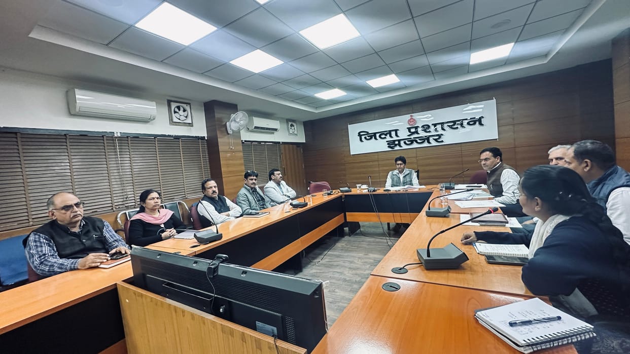 Students' talent is shining through brainstorming; ADC's instructions on improving the level of education