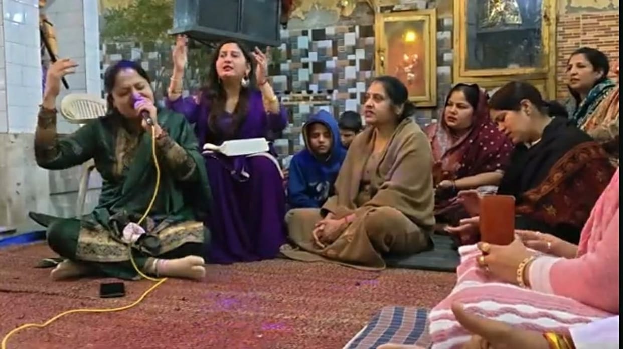 Sankirtan organized in the ancient Khatu Shyam temple