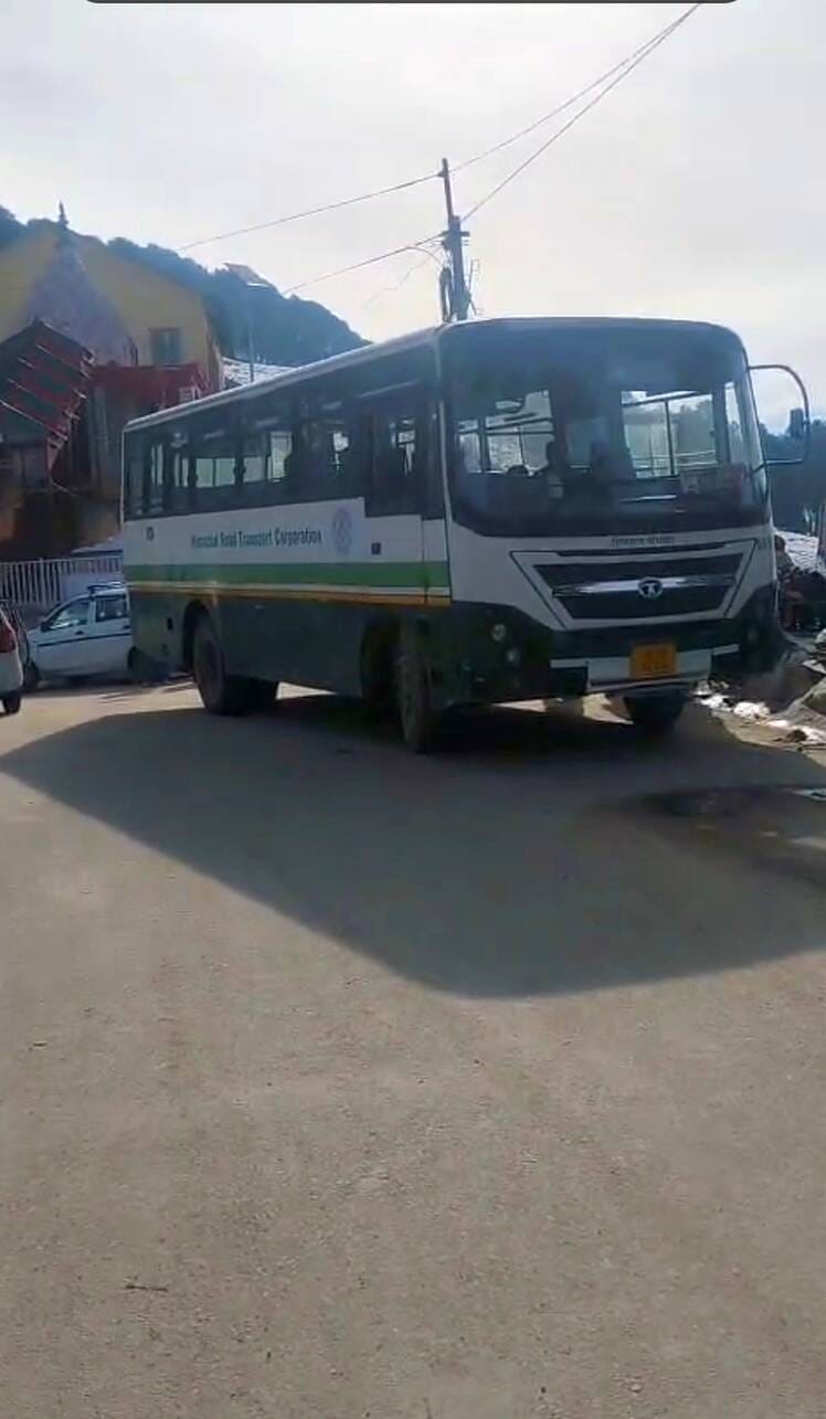The bus crossed the Jalaodi Pass and reached Bagipul after 27 days.