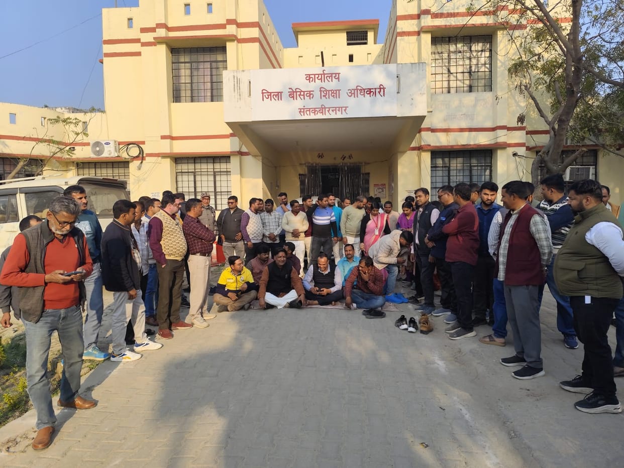 District President sat on fast unto death due to non-release of selection pay scale