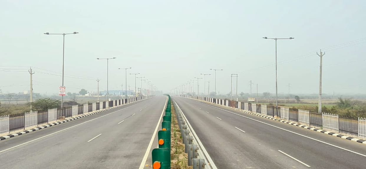 Bhiwani-Hansi four-lane road gets stuck in the final stages, tension rises due to shifting of high-tension line