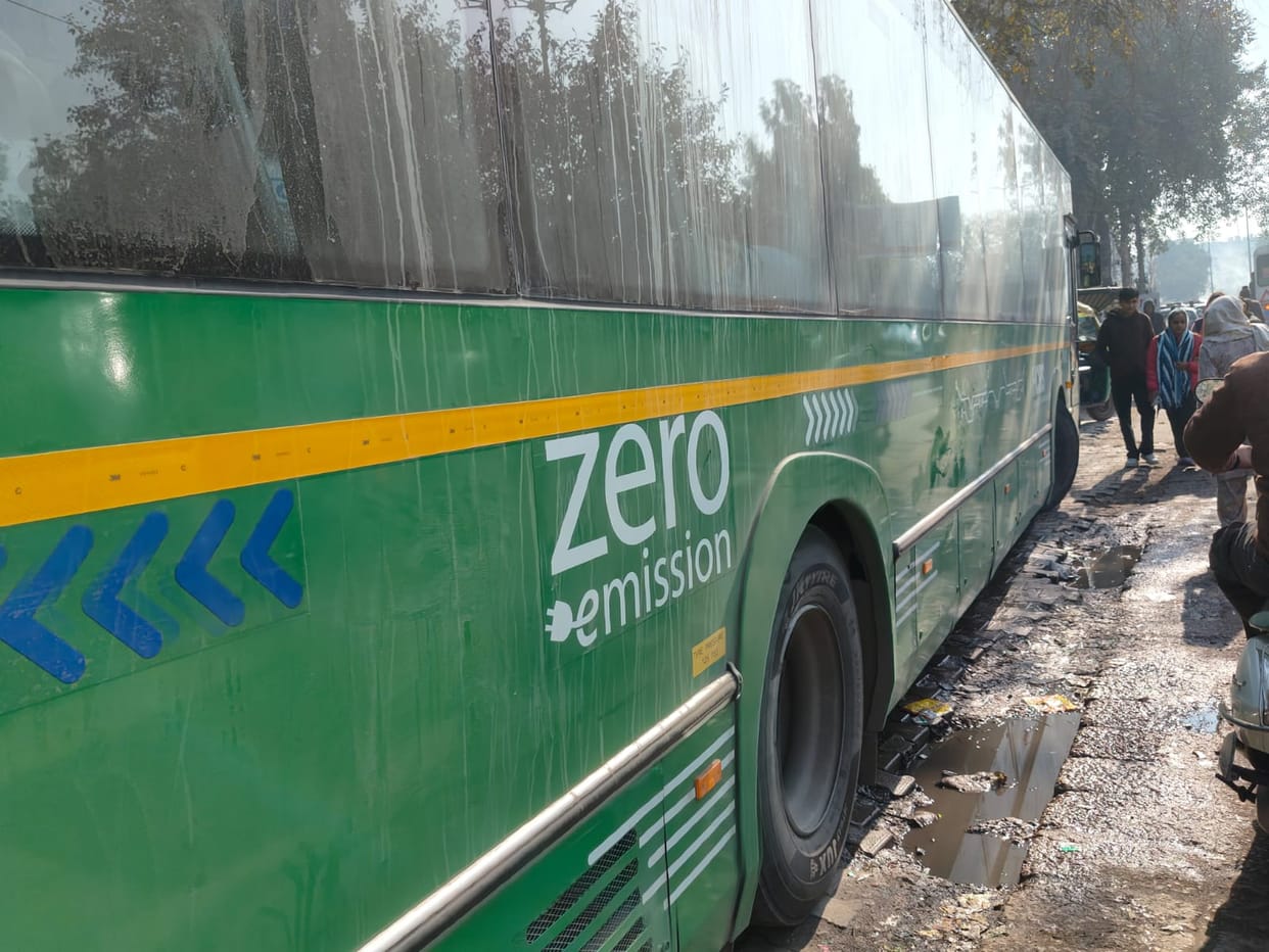 The wait for new electric buses is long, as they lack the necessary facilities for operation.