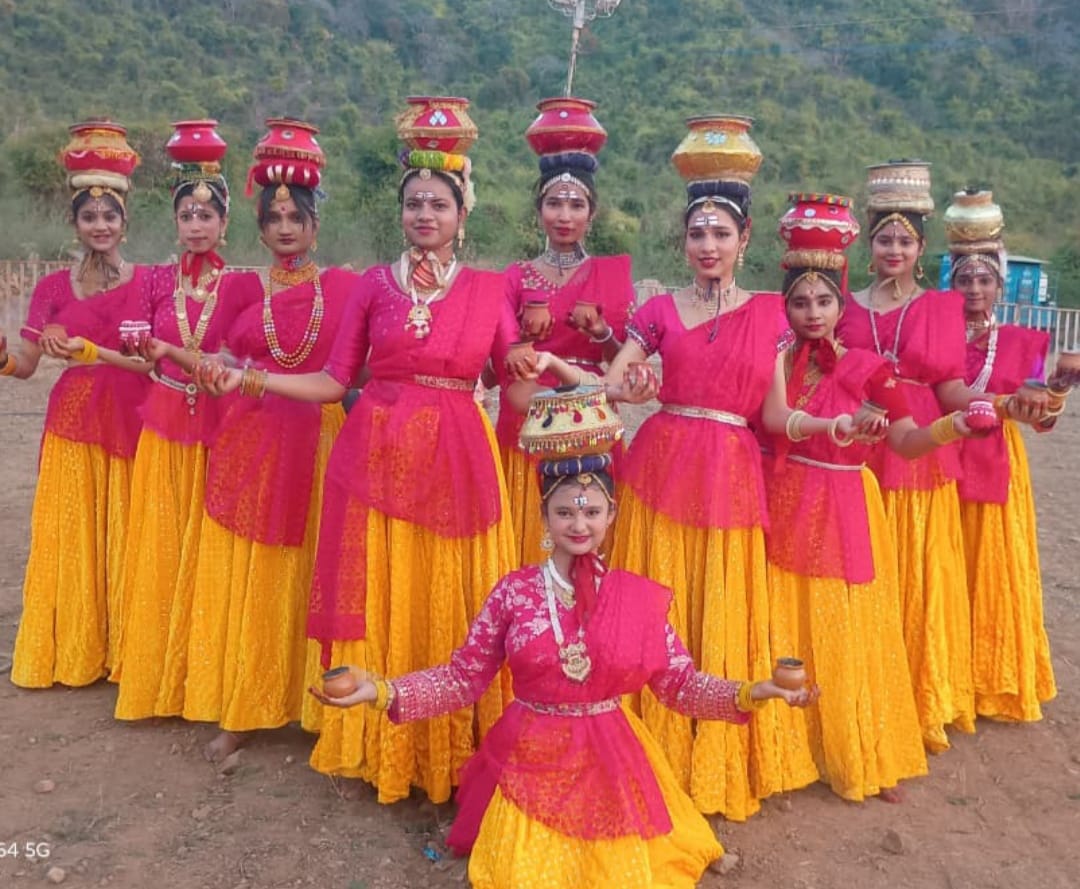 The second day of Kalinjar Festival is steeped in folk culture and devotion.