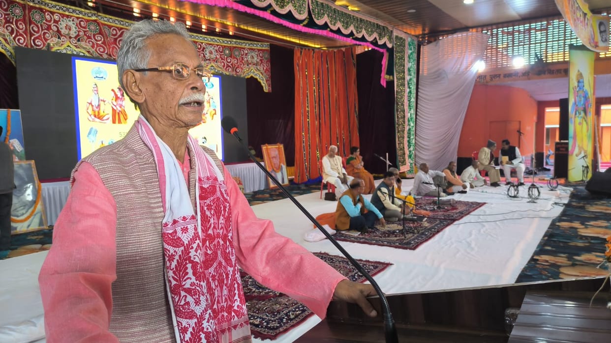 Bundeli songs and folk art enthrall the audience at the National Ramayana Fair.